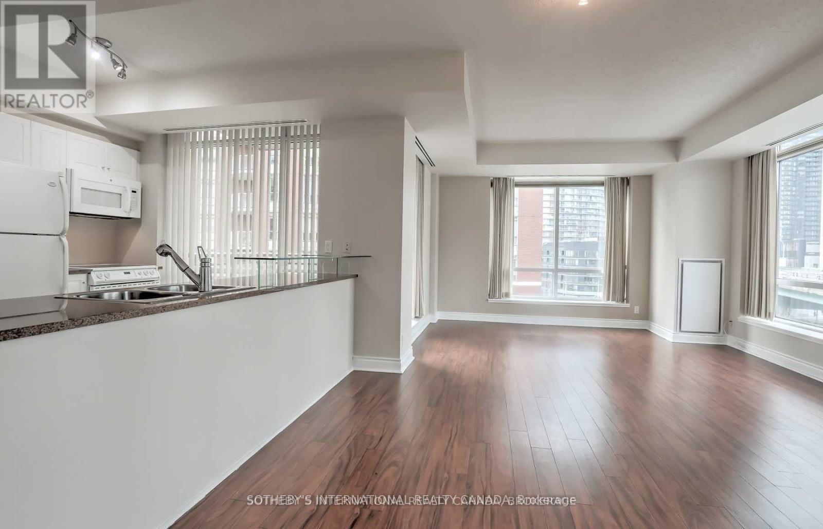 #610W 500 QUEENS QUAY W - 2