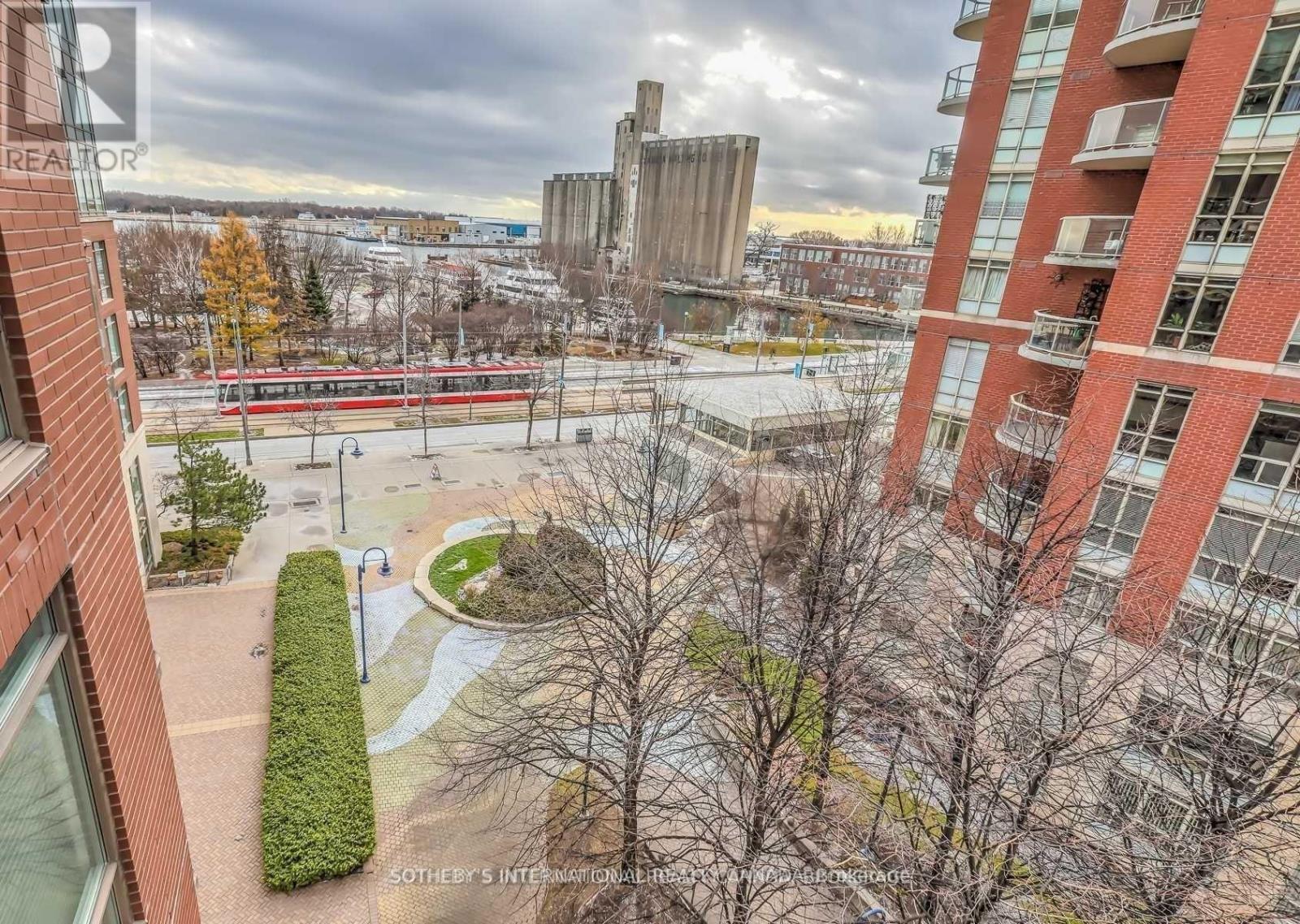 #610W 500 QUEENS QUAY W - 26