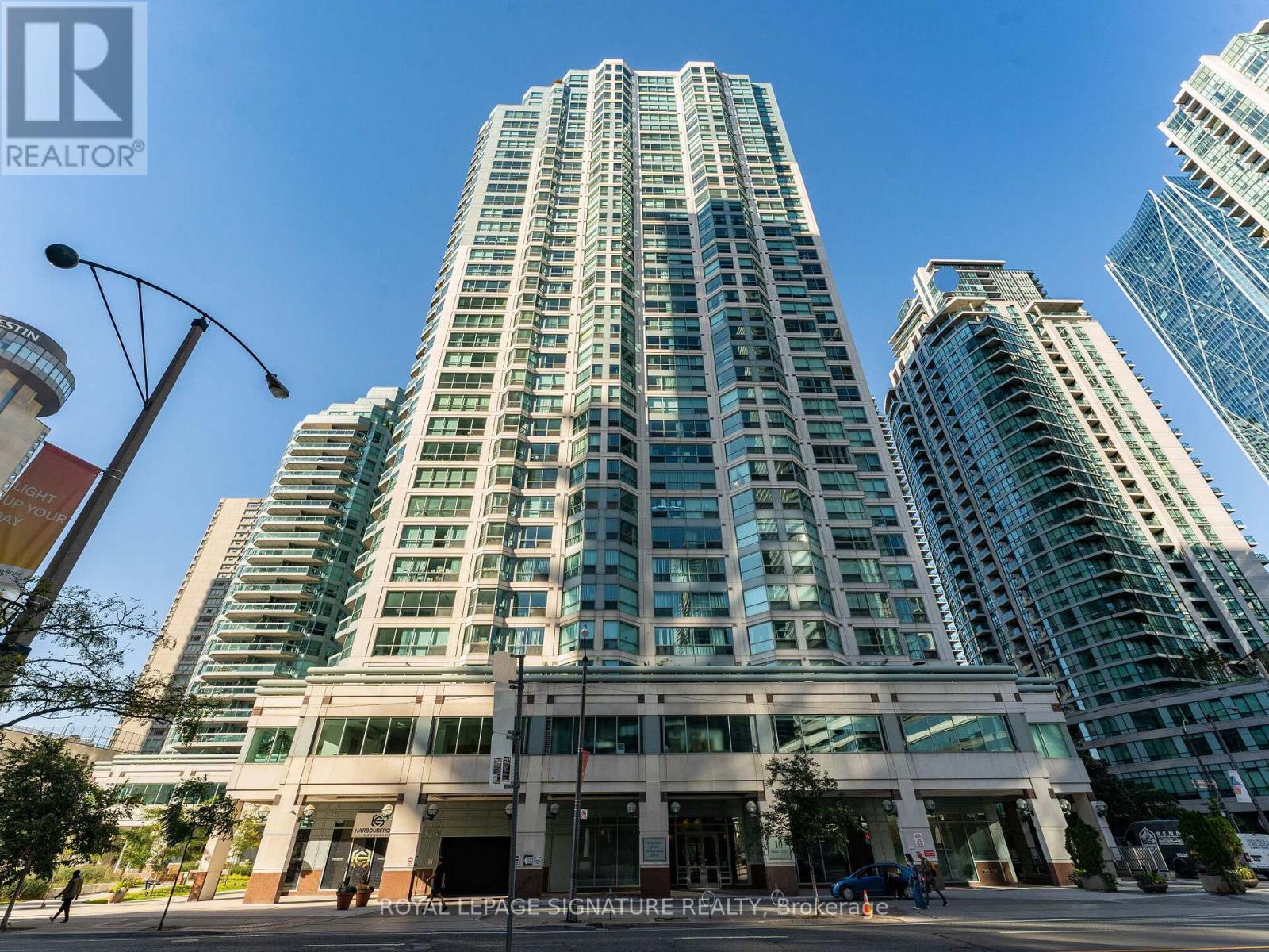 Photo of 10 Yonge Street