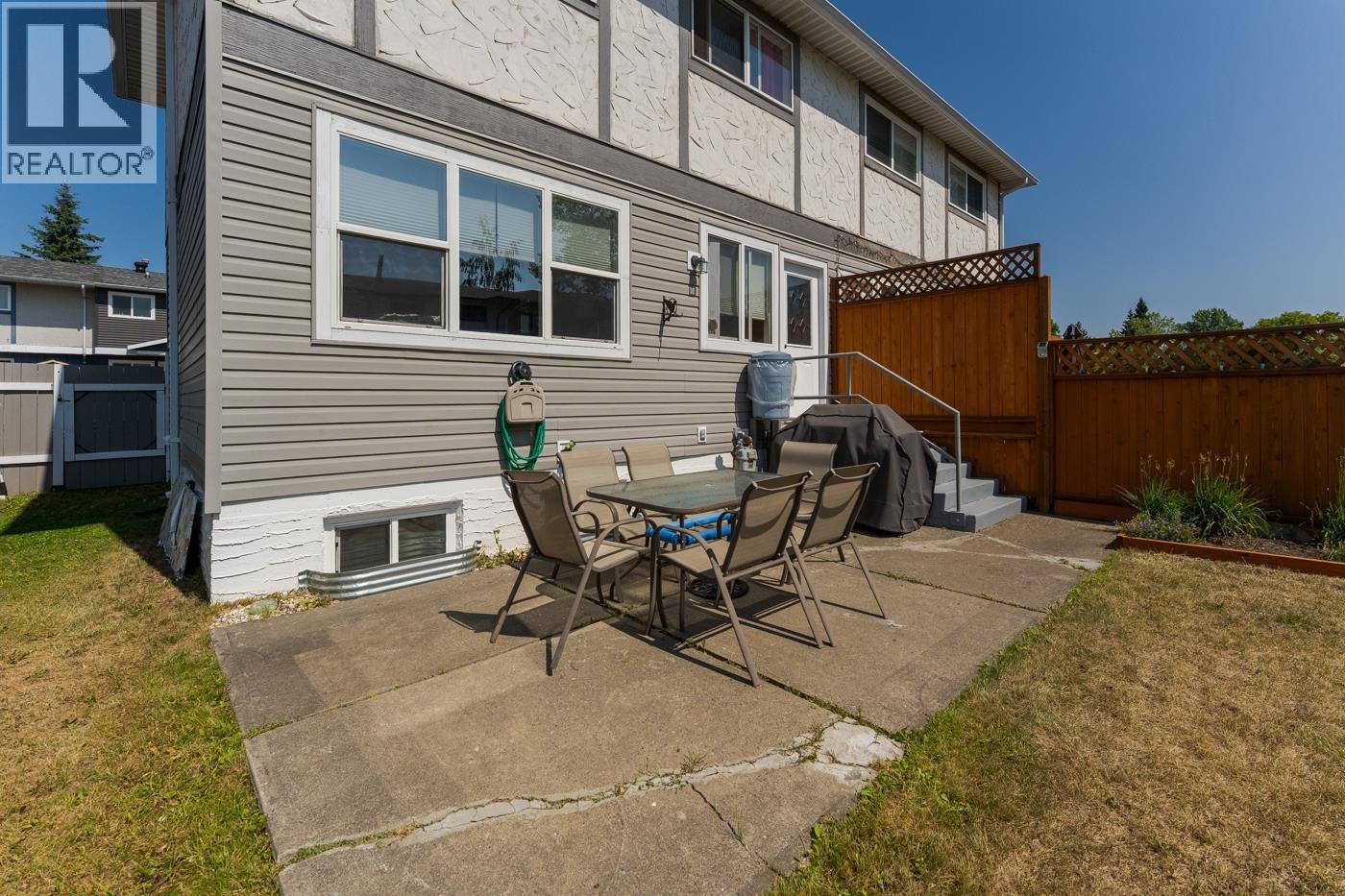 180 MCARTHUR PLACE - 27