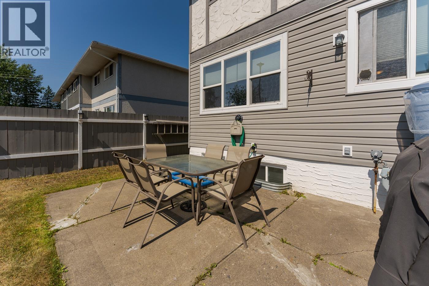 180 MCARTHUR PLACE - 28