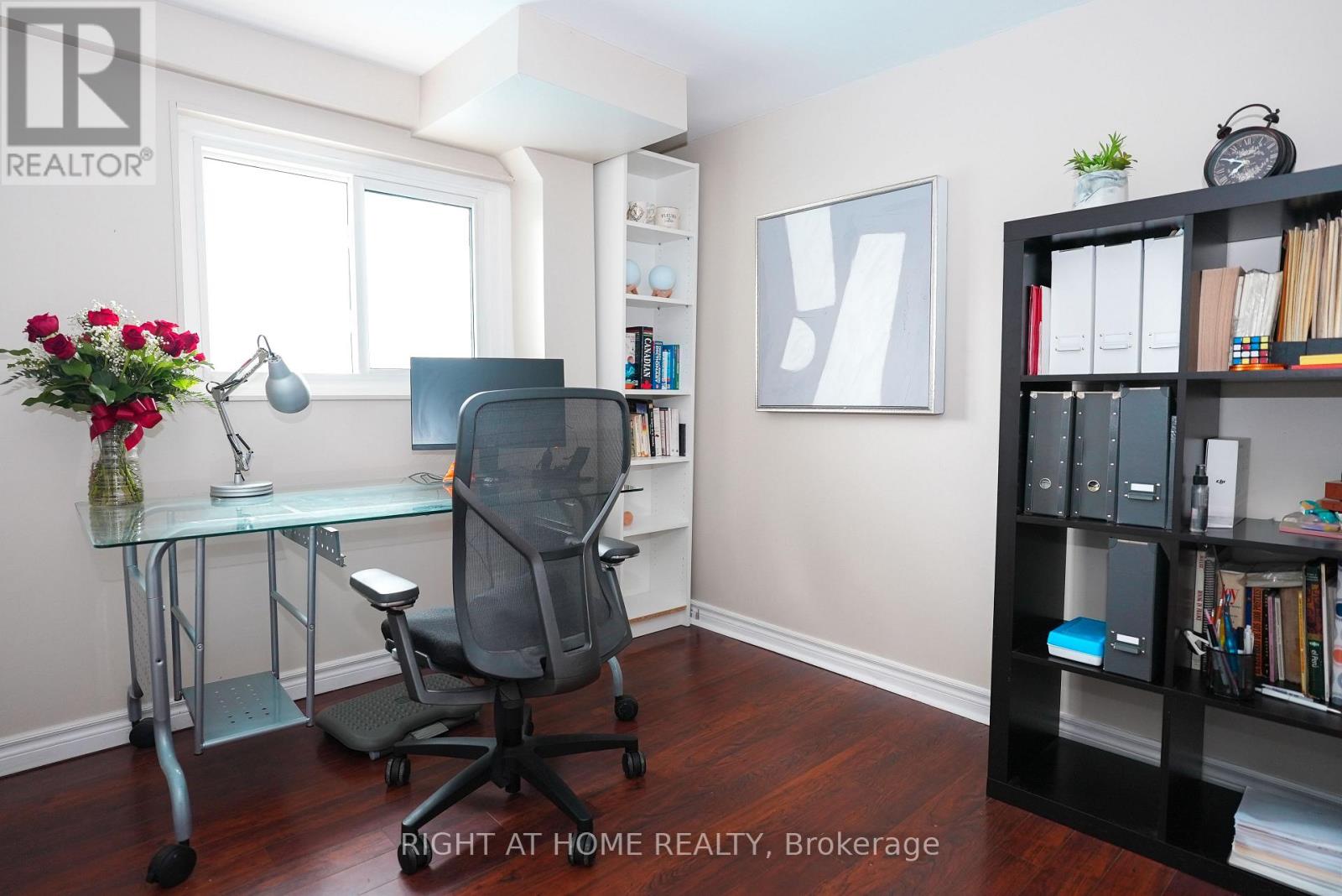 1266 LAKEVIEW DRIVE - 30