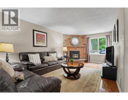 Living room - 5172 Hidden Valley Court, Mississauga, ON L5M3P1 Photo 9