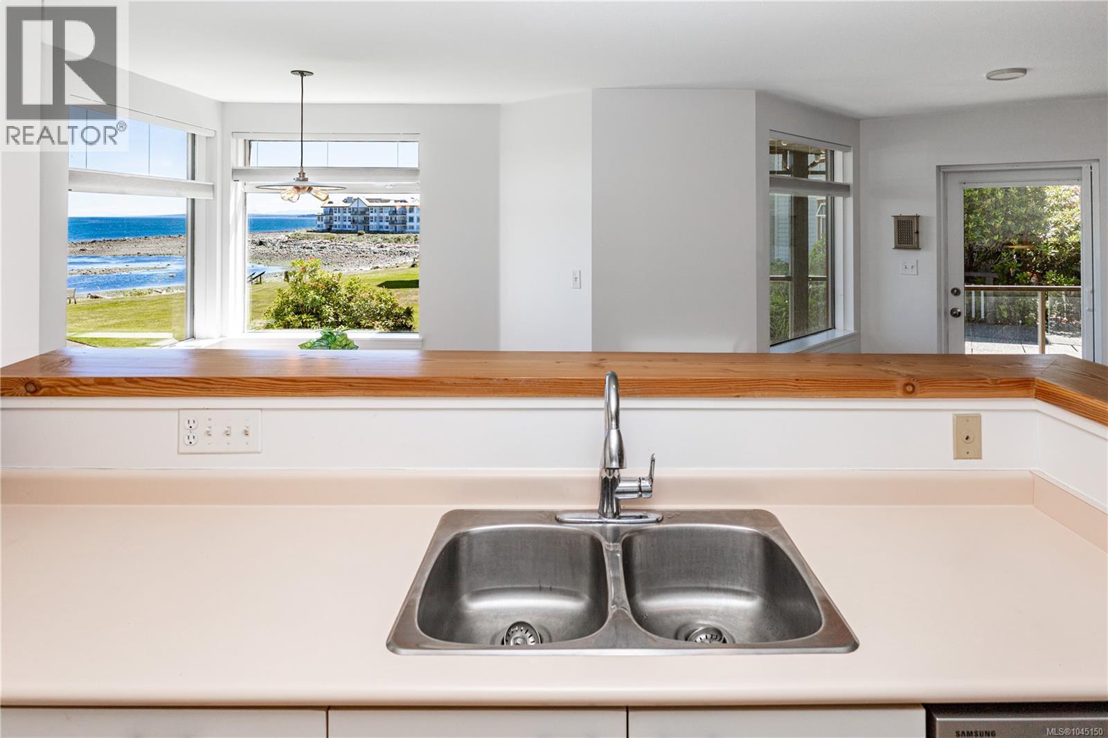 #3210 27 Island Hwy S - 21