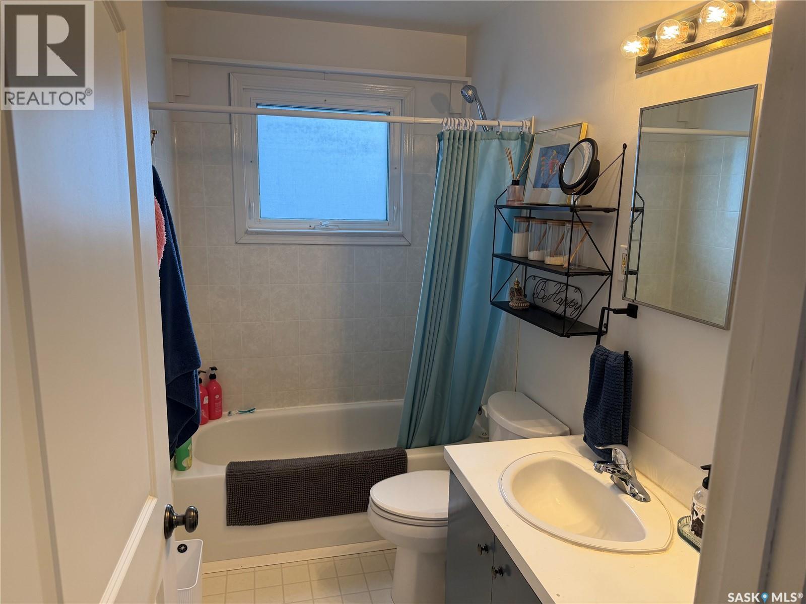 407 5th STREET E - Image 12