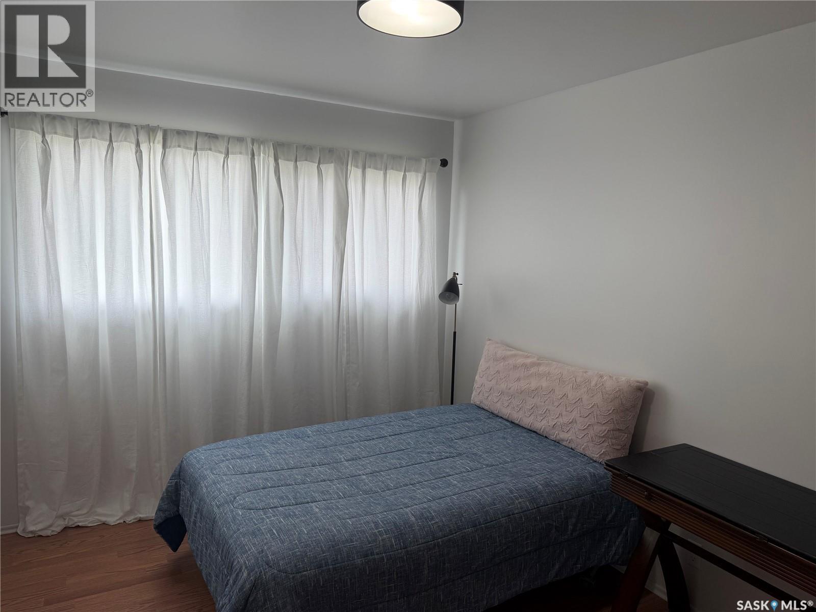 407 5th STREET E - Image 13