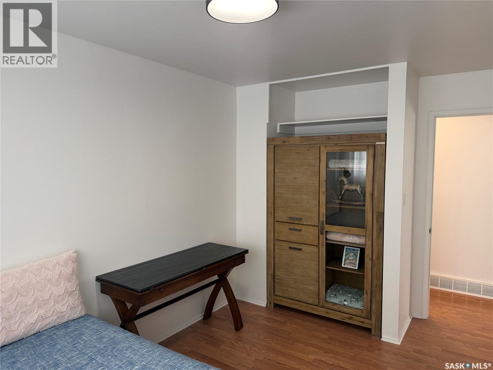 407 5th STREET E - 15
