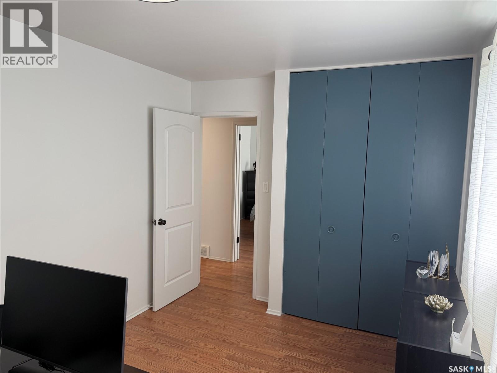 407 5th STREET E - Image 17