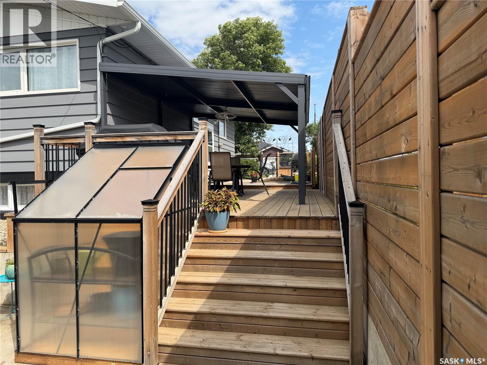 407 5th STREET E - Image 35