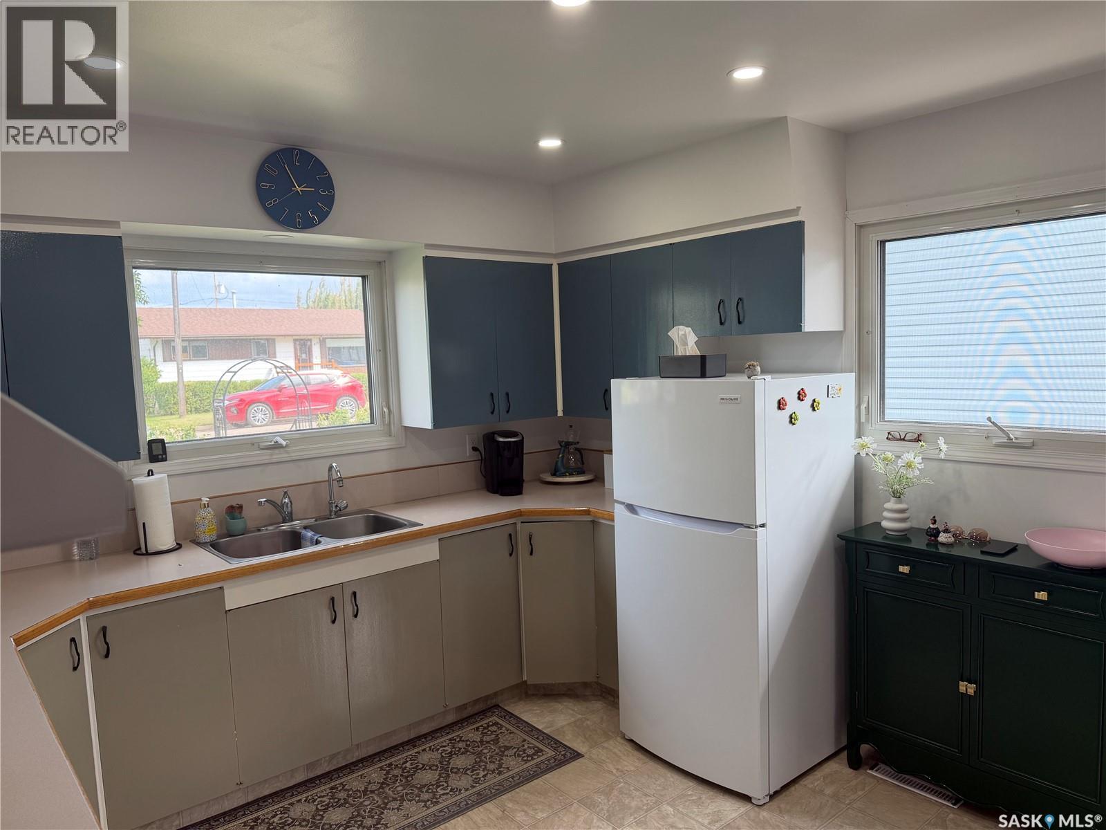 407 5th STREET E - Image 7