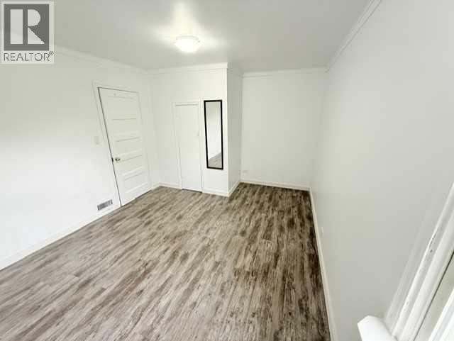 10124 104 Avenue - 14