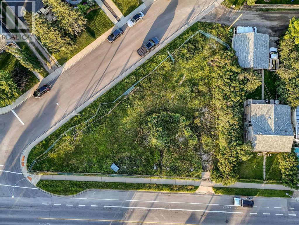 1916 & 1928 Home Road, Calgary — photo 3