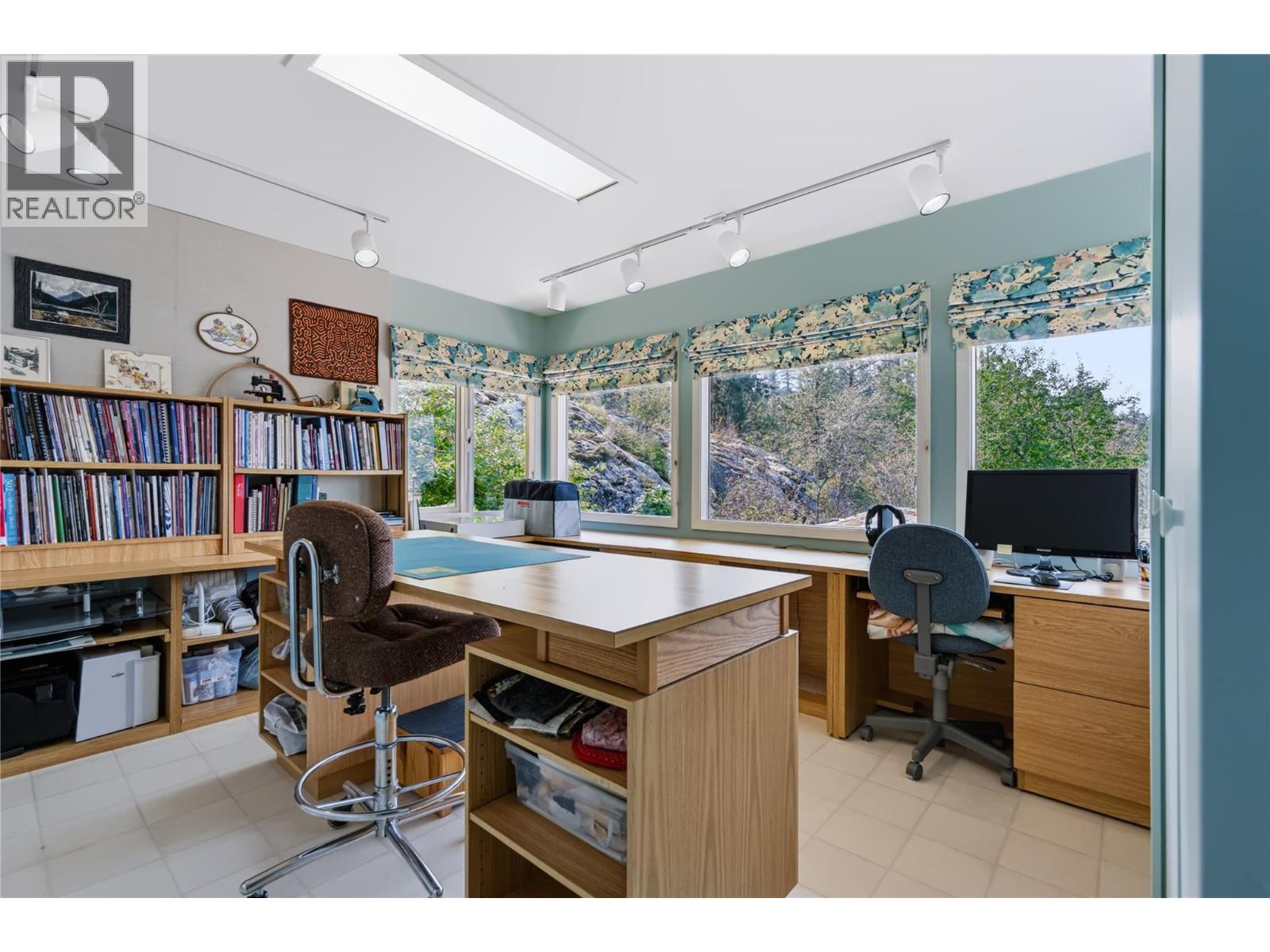 3954 Valleyview Road - 14