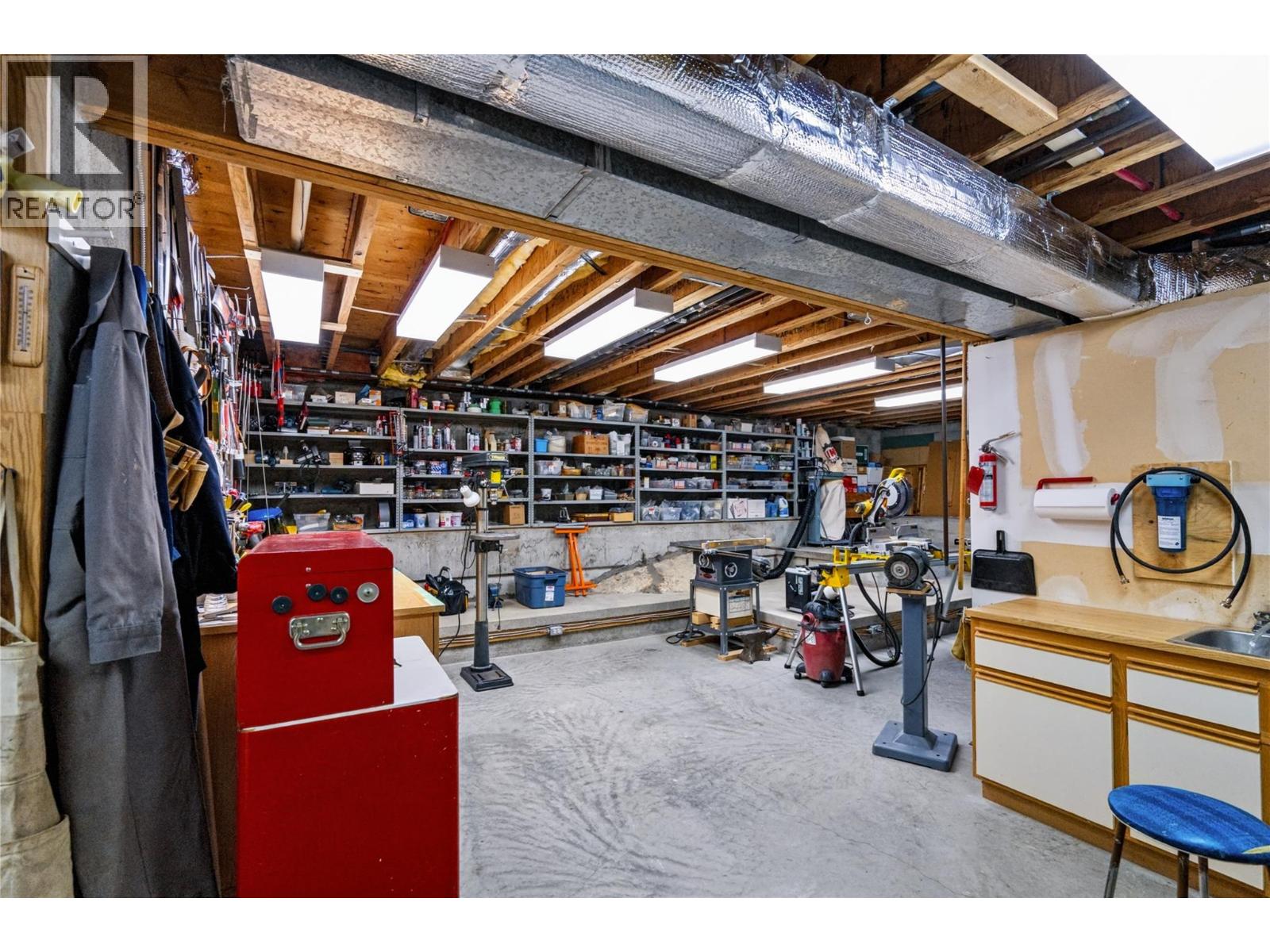 3954 Valleyview Road - 47