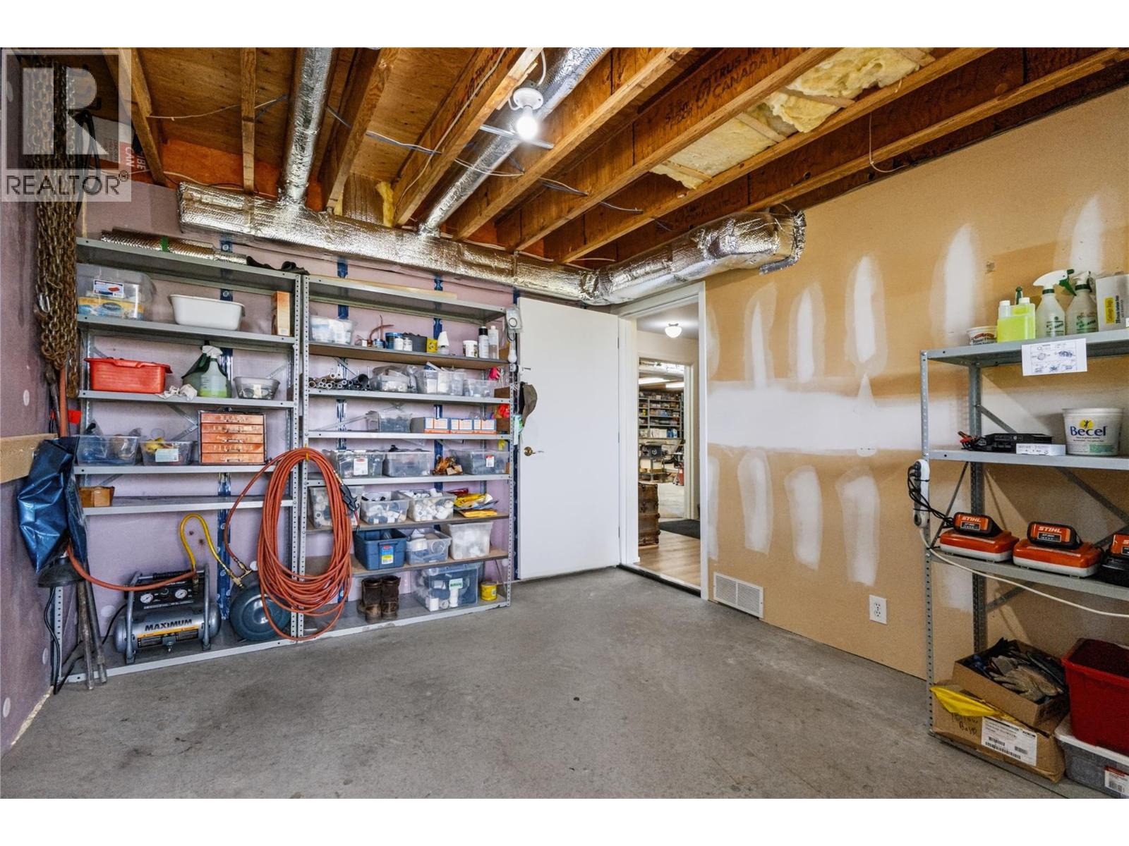 3954 Valleyview Road - 44