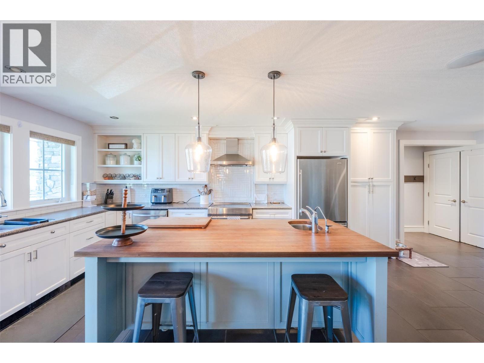 1507 Wharf Street, Summerland