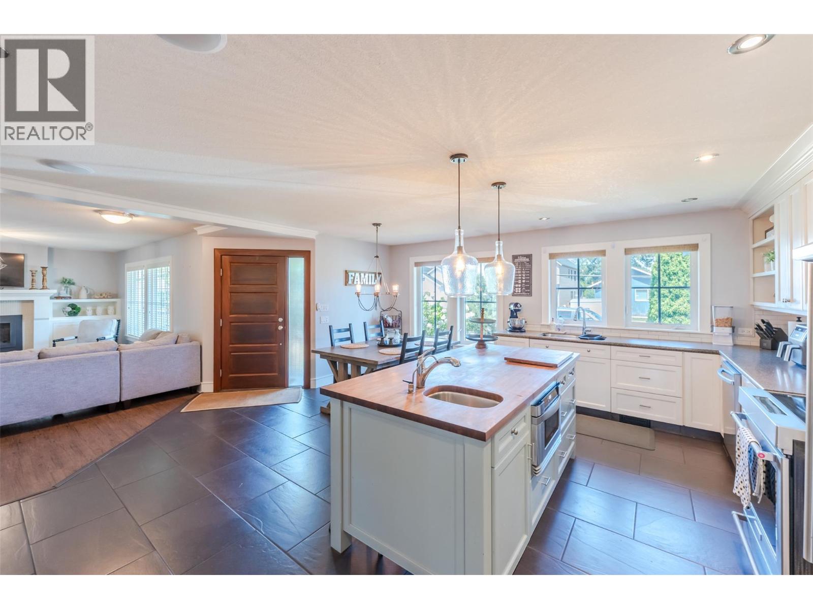 1507 Wharf Street, Summerland