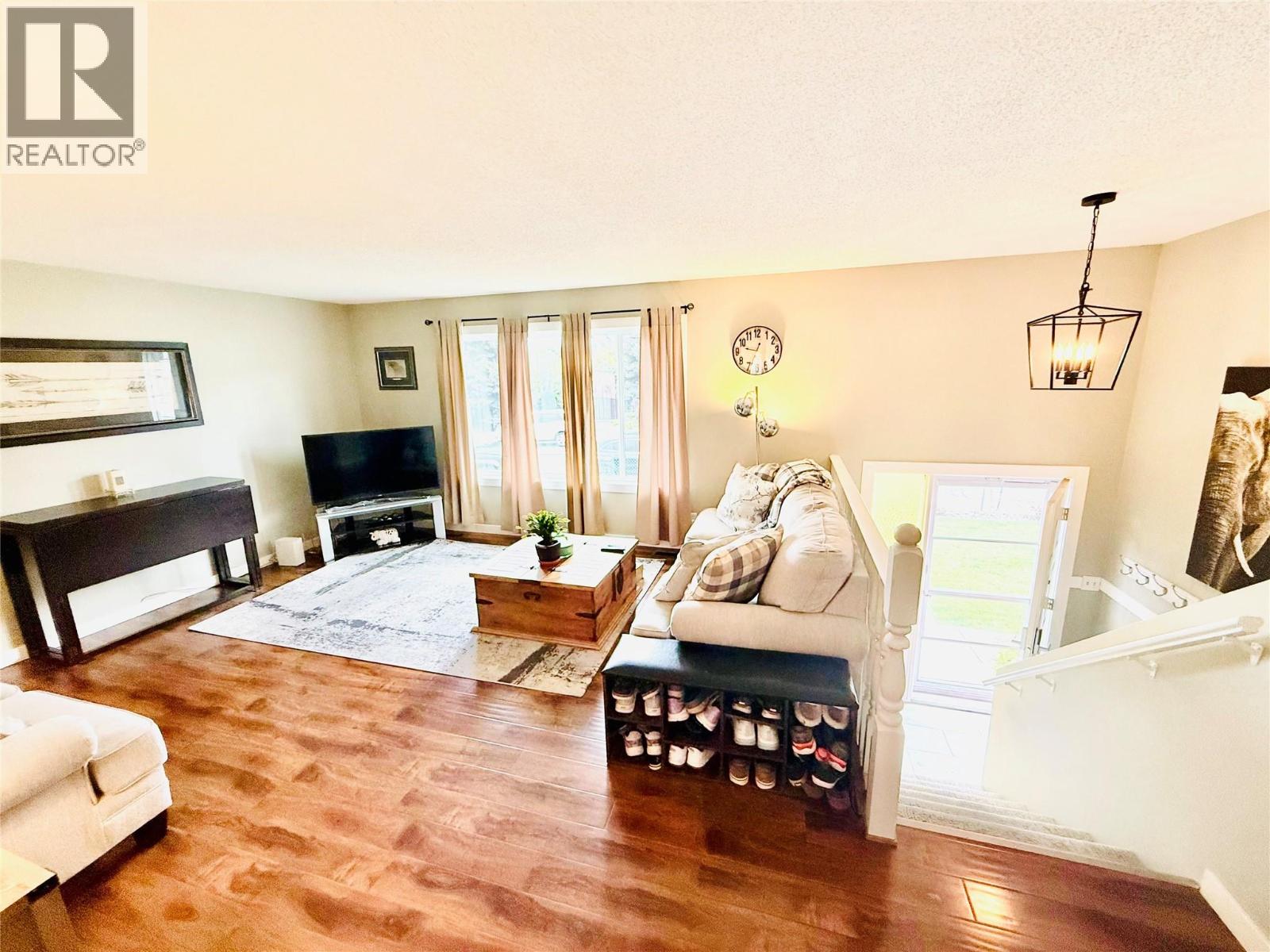 20 Green Avenue, Penticton — photo 3