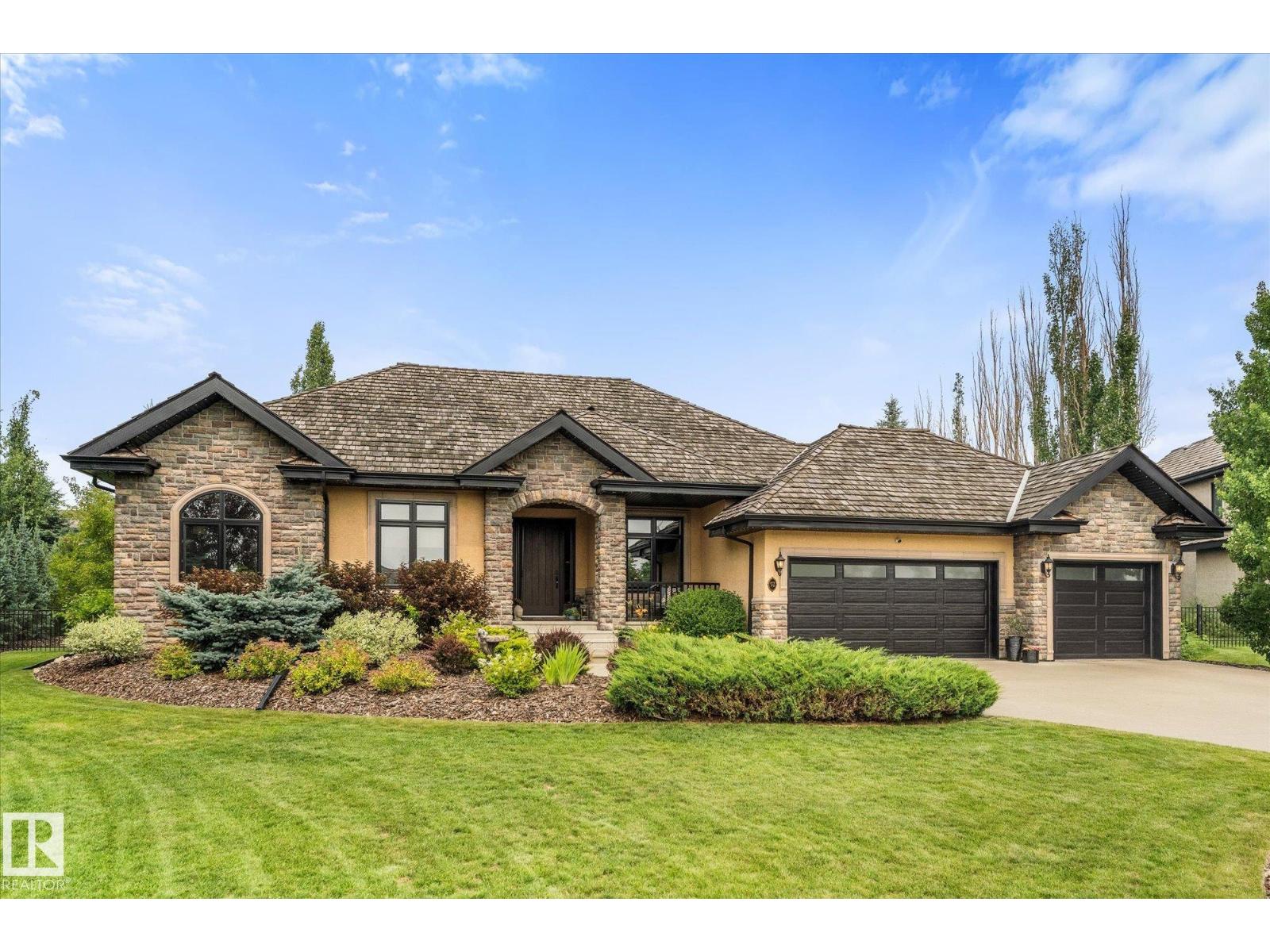 #52 Riverstone Close - 2