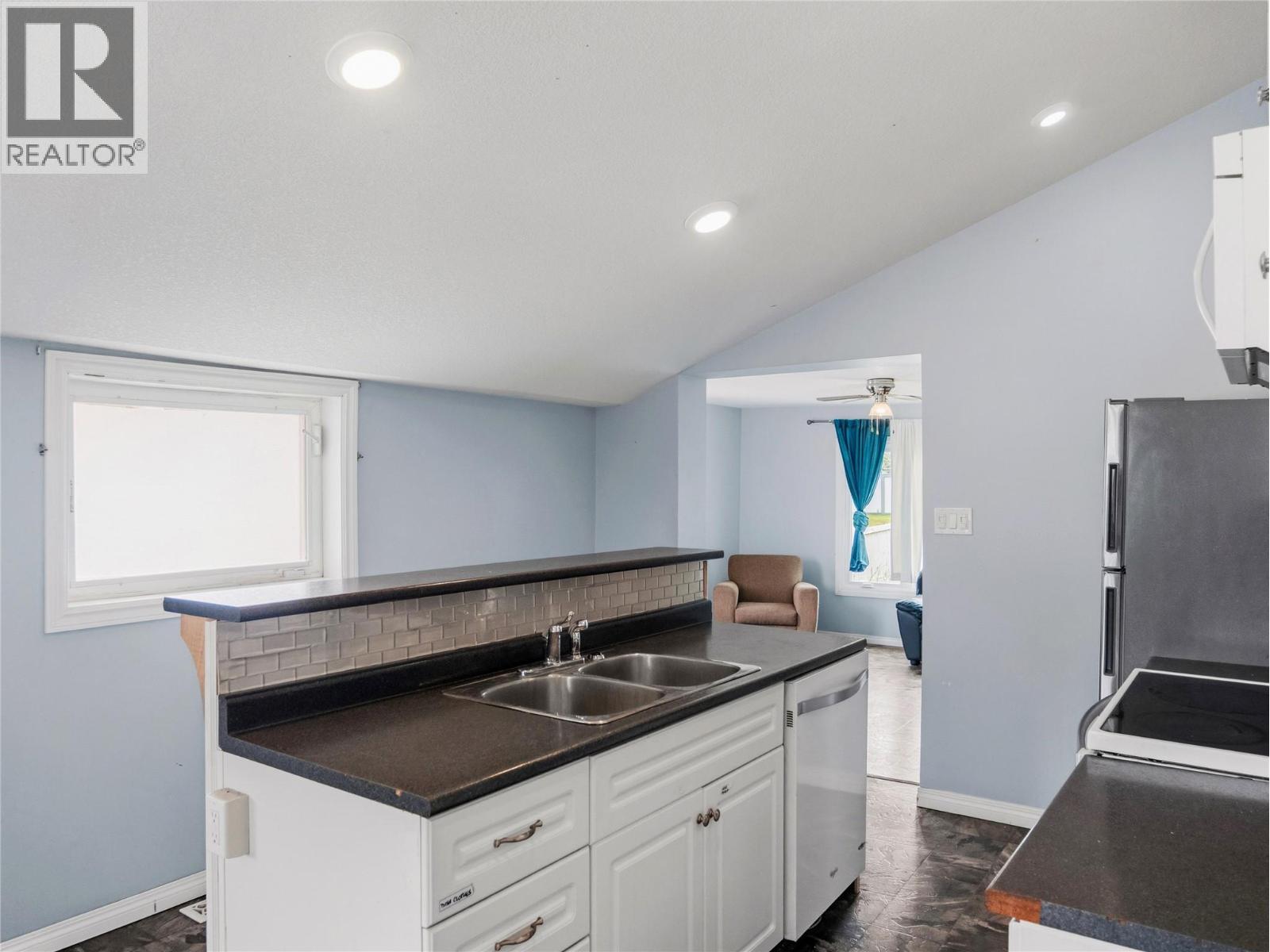 10744 17 Street - Image 10