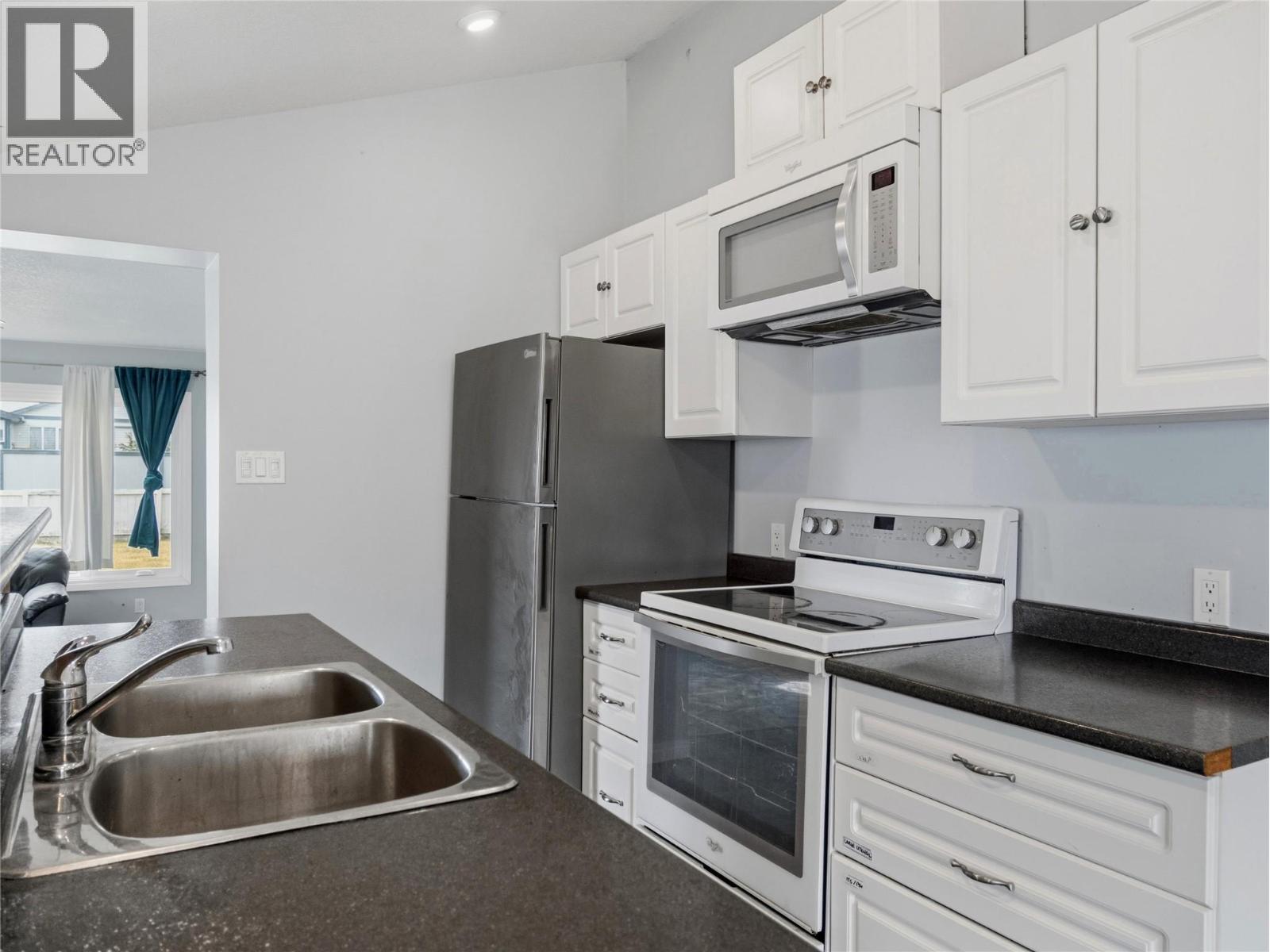 10744 17 Street - Image 13