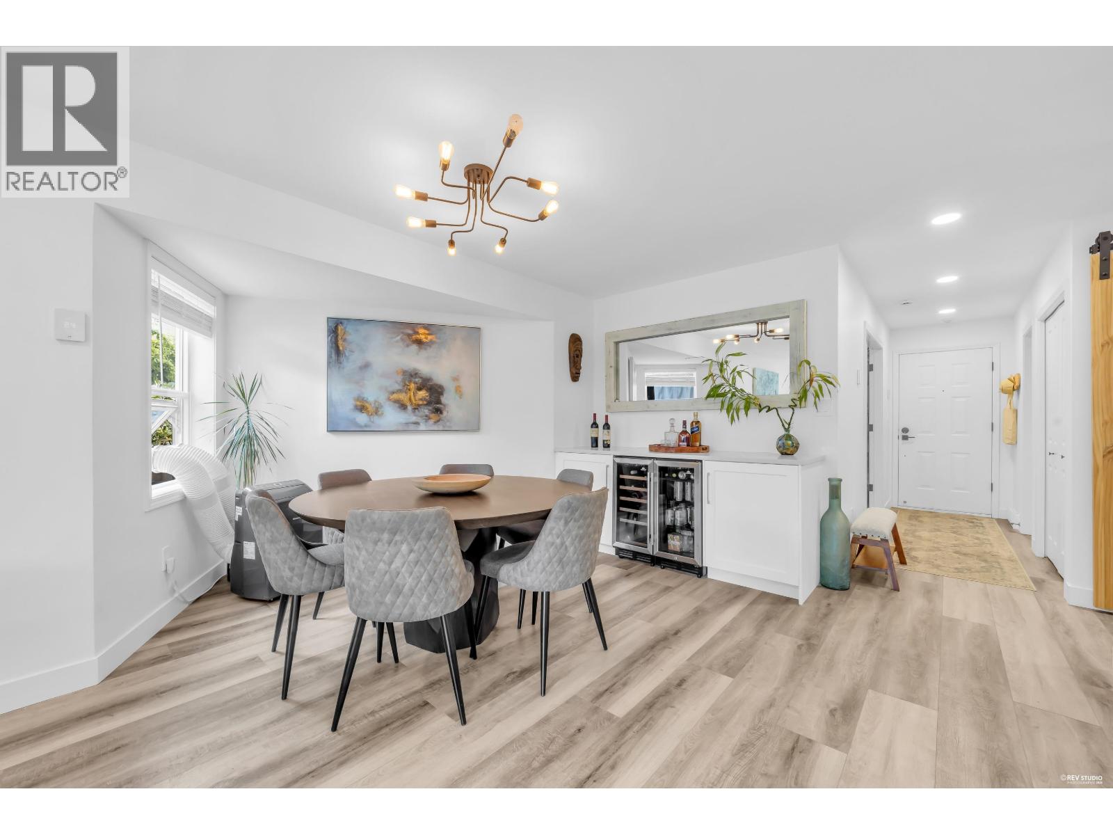 Photo of 604 1500 OSTLER COURT 10