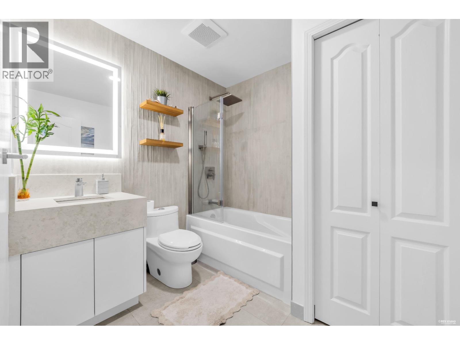 Photo of 604 1500 OSTLER COURT 13