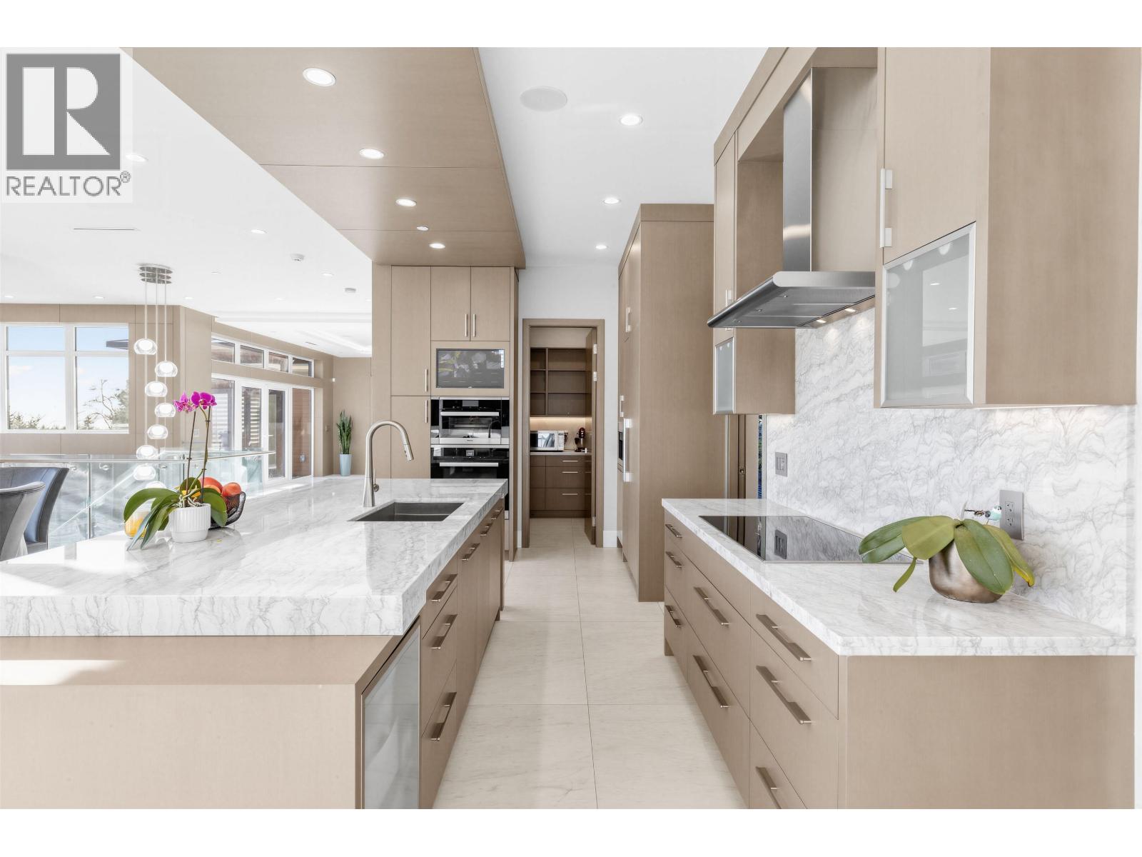 515 BALLANTREE ROAD, West Vancouver