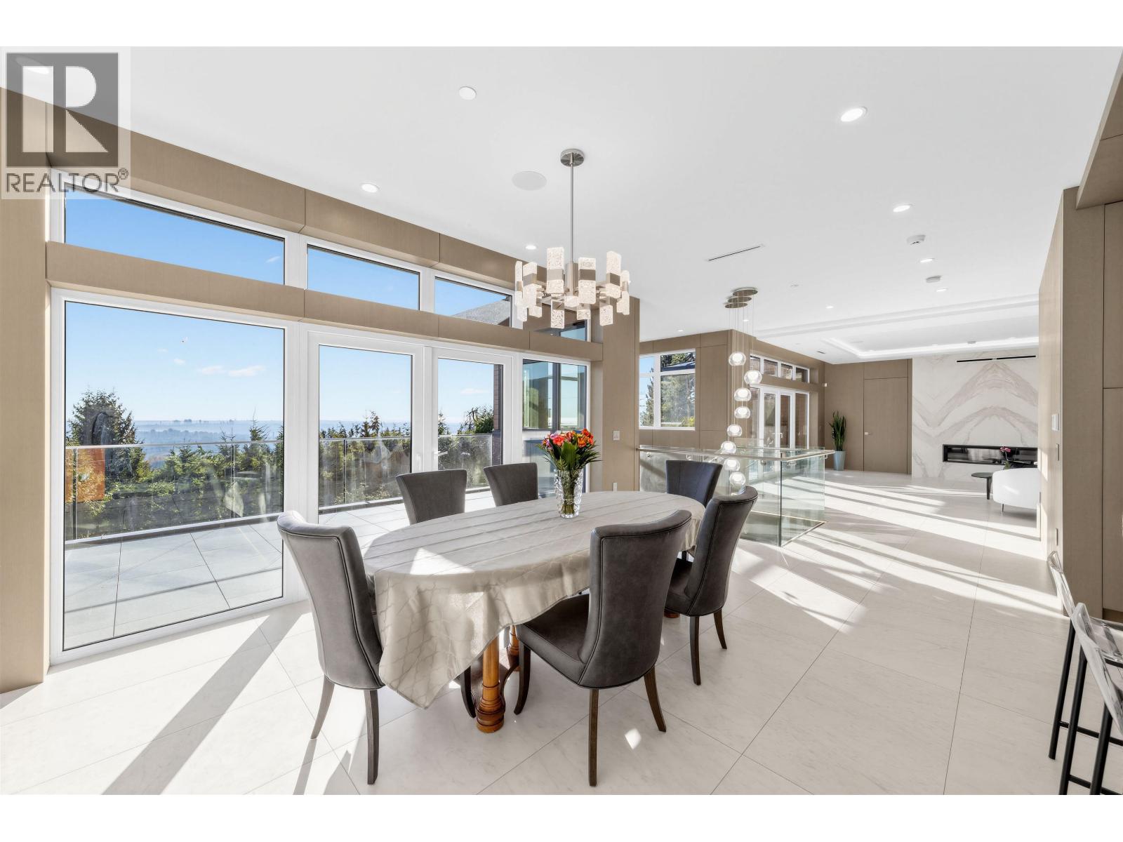 515 BALLANTREE ROAD, West Vancouver