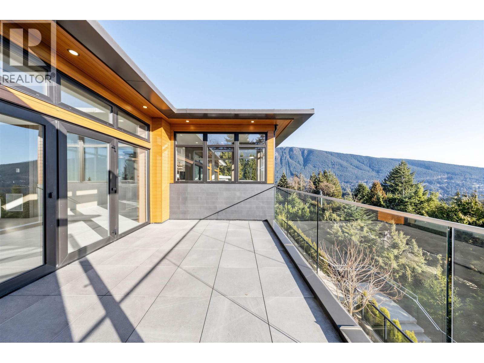 515 BALLANTREE ROAD, West Vancouver