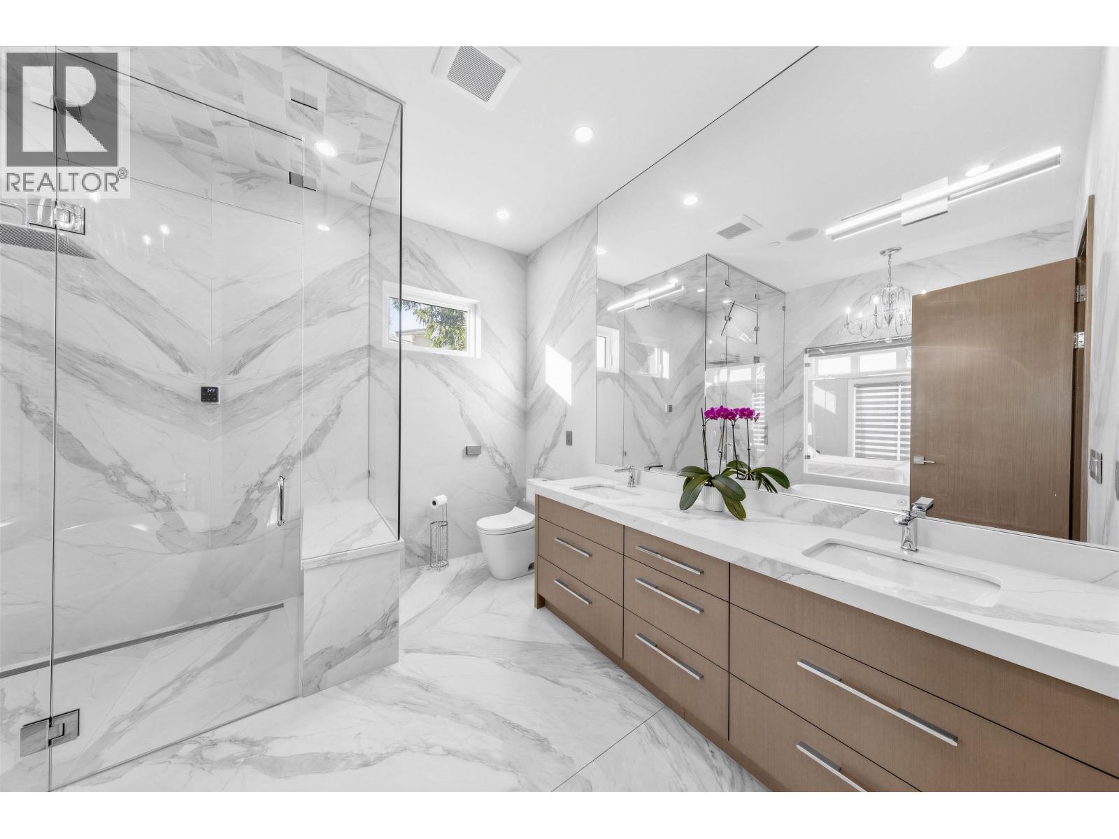 515 BALLANTREE ROAD, West Vancouver