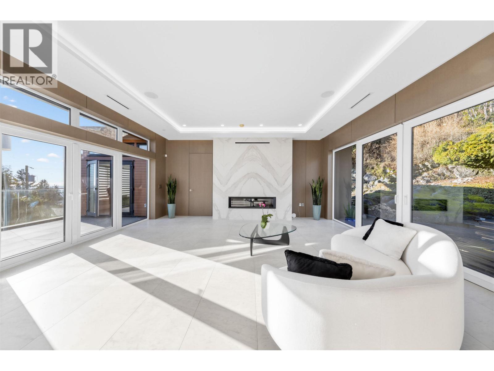 515 BALLANTREE ROAD, West Vancouver