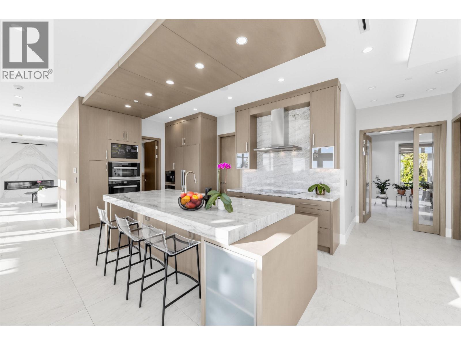 515 BALLANTREE ROAD, West Vancouver
