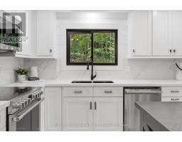 1023 Strachan Point Road, Muskoka Lakes), ON P0C1A0 Photo 23
