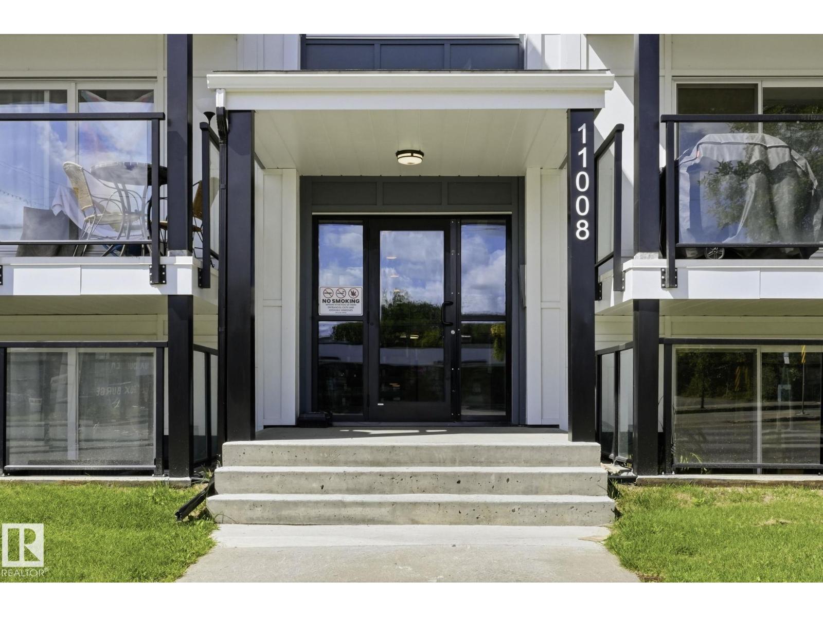 #15 11008 124 ST NW - 21