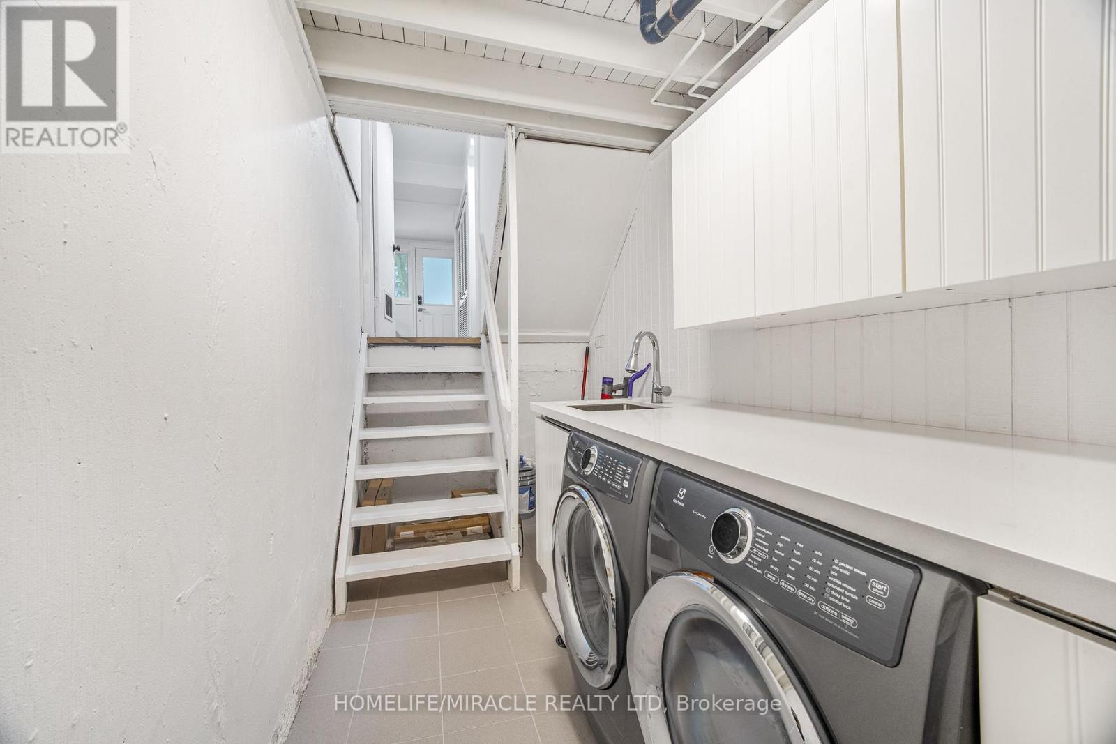 #51 210 ROYAL ORCHARD BOULEVARD - Image 42