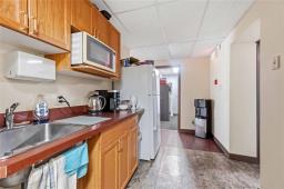 169 Marion Street, Winnipeg, MB R2H0T3 Photo 35