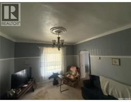 3pc Bathroom - 381 Main Street, Bengough, SK S0C0K0 Photo 9
