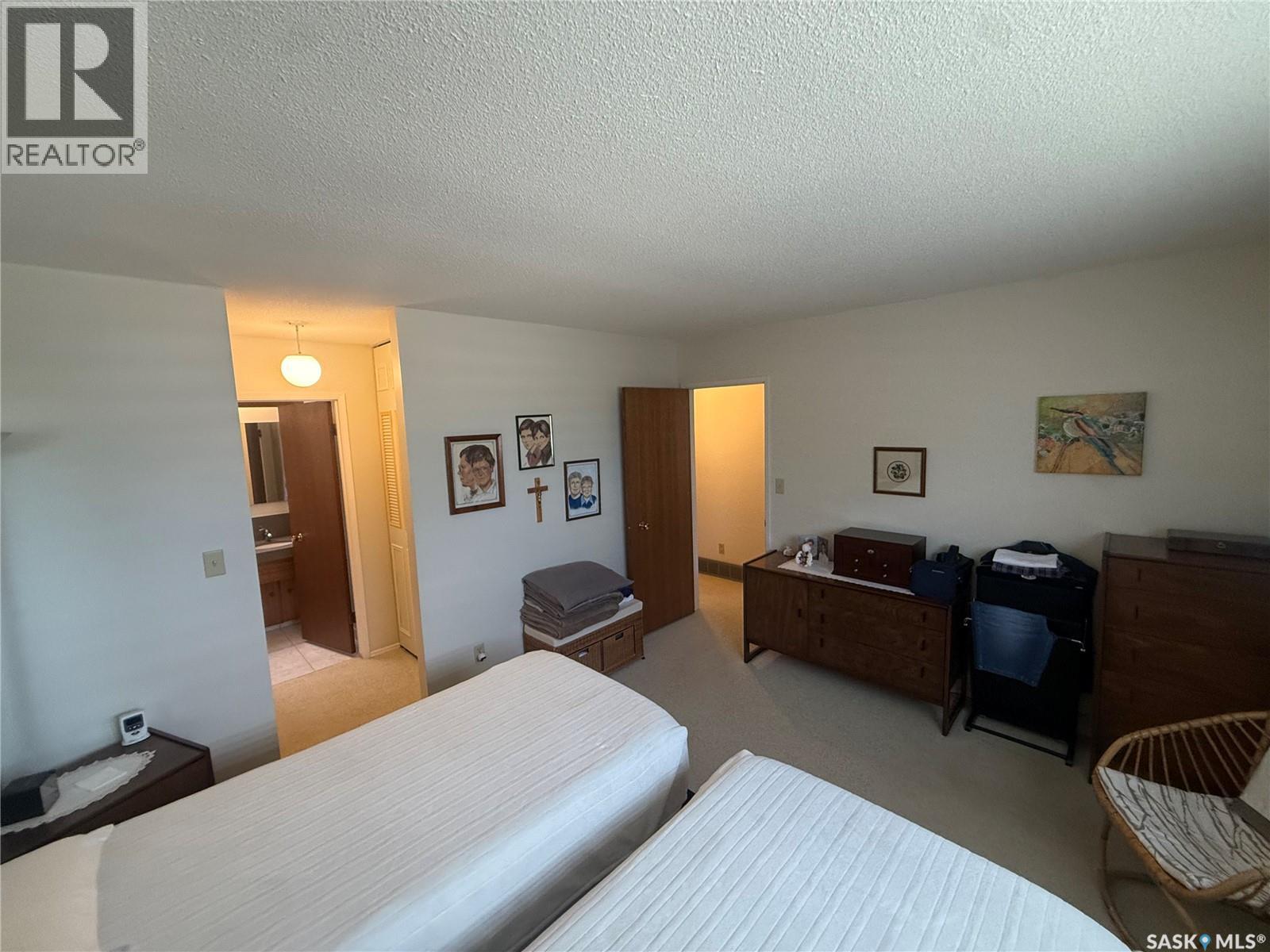 66 Kasper CRESCENT - 12