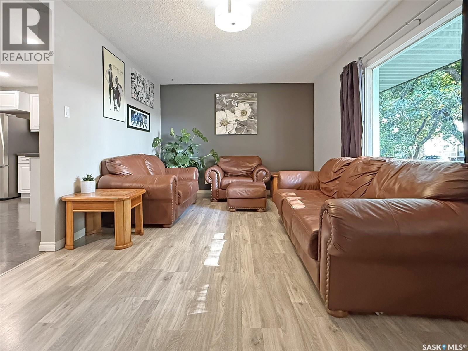 347 3rd AVENUE SE - 4