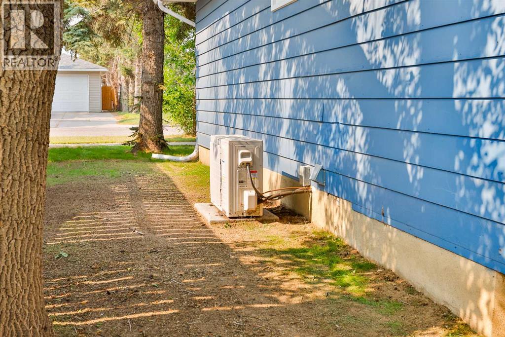 5334 45 Avenue - 21
