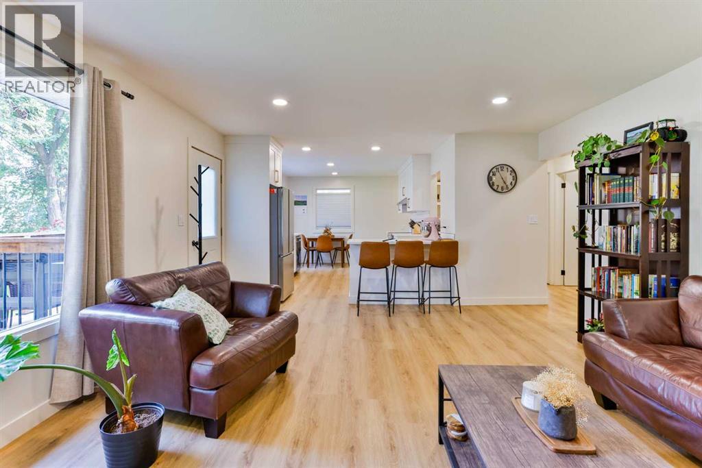 5334 45 Avenue - Image 3