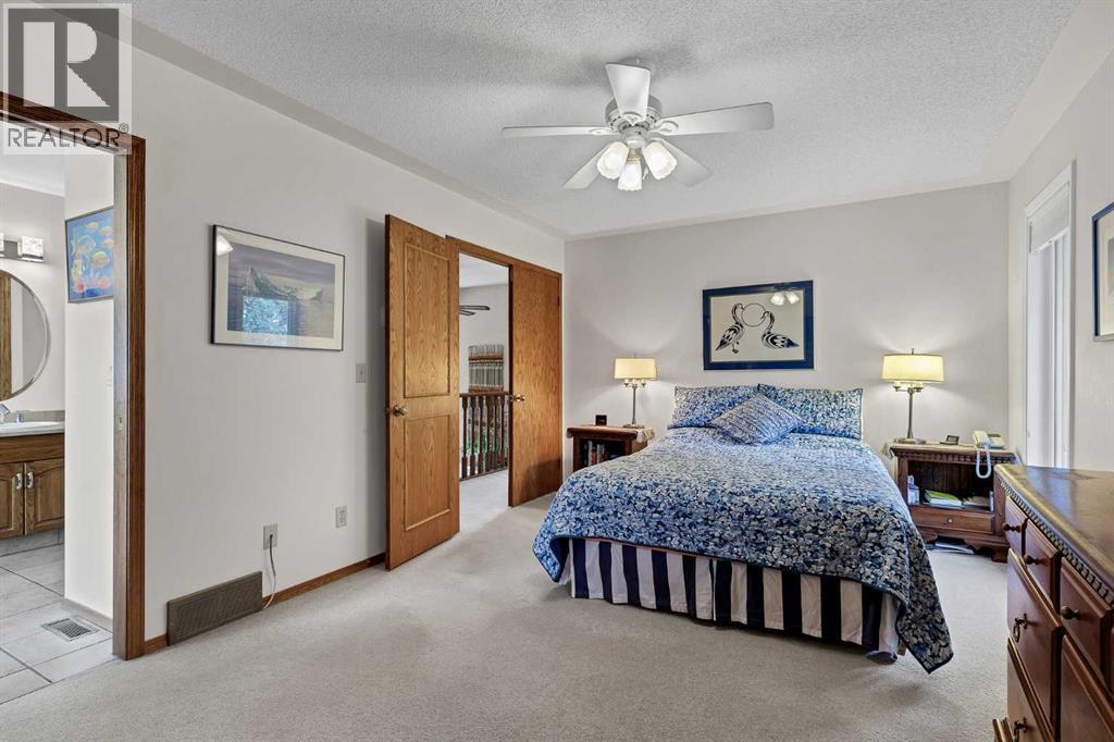 22 Varsity Estates View NW - Image 17