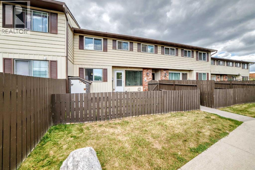 #33 175 Manora Place - 2