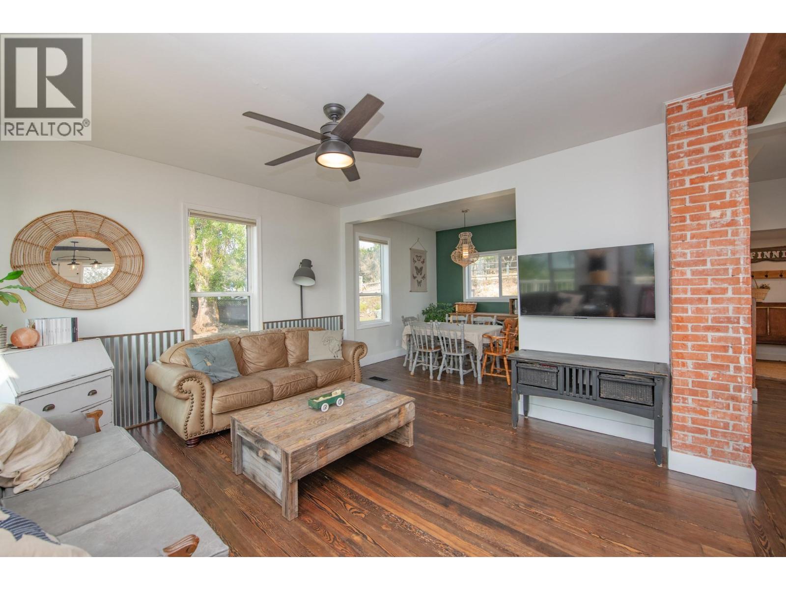 9211 6 Highway - Image 15