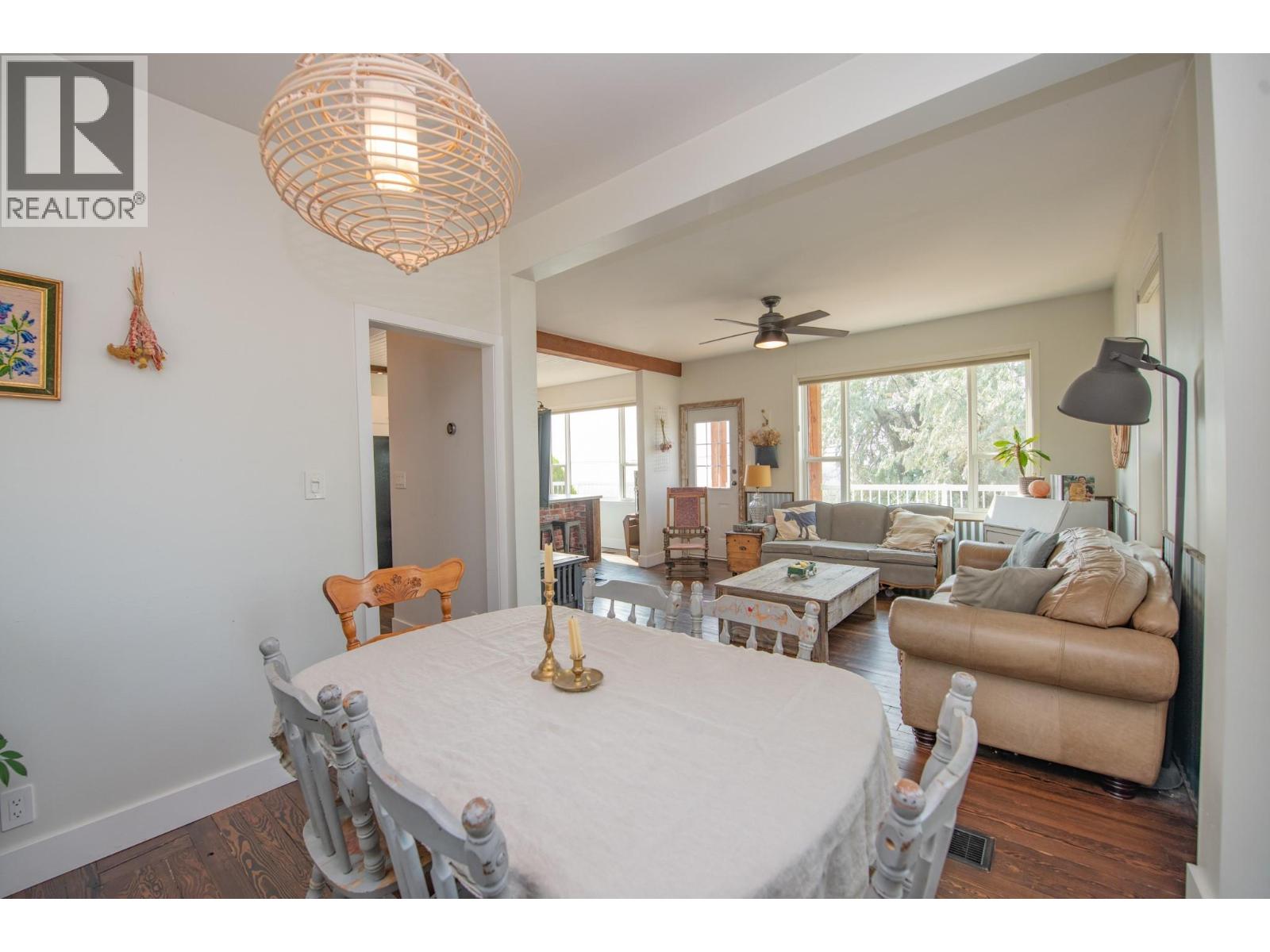 9211 6 Highway - 20