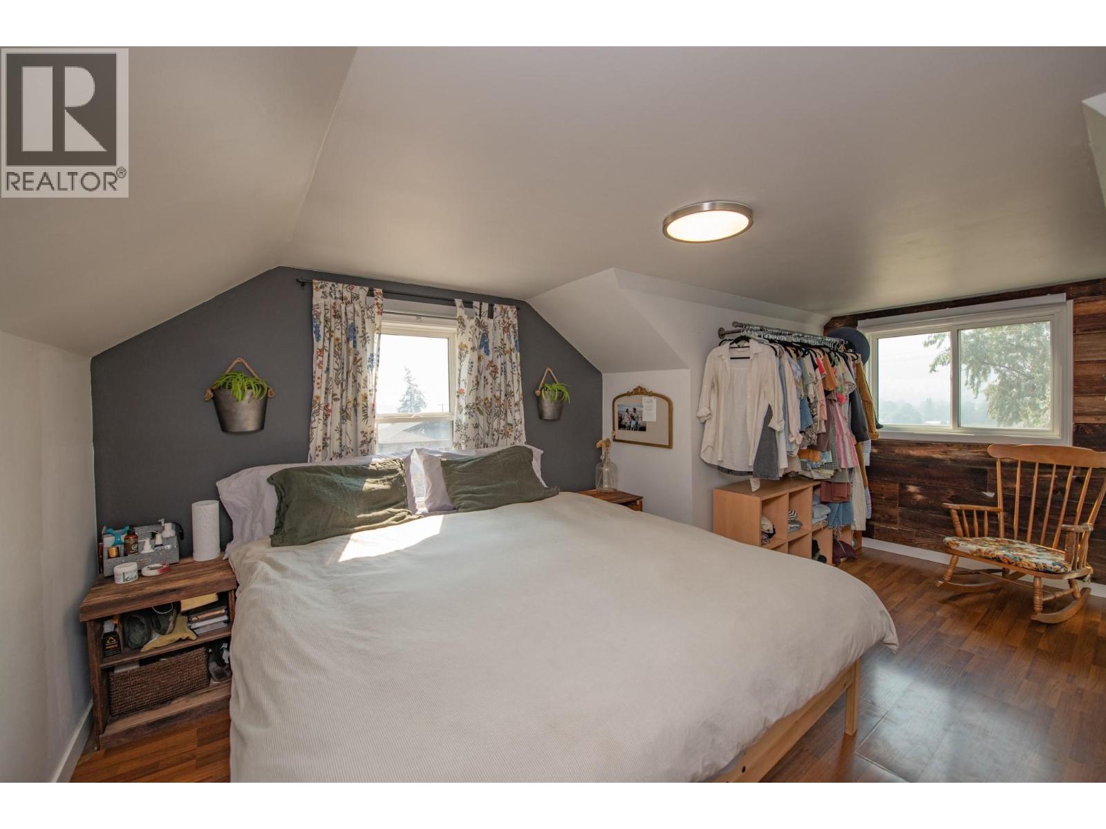 9211 6 Highway - Image 29