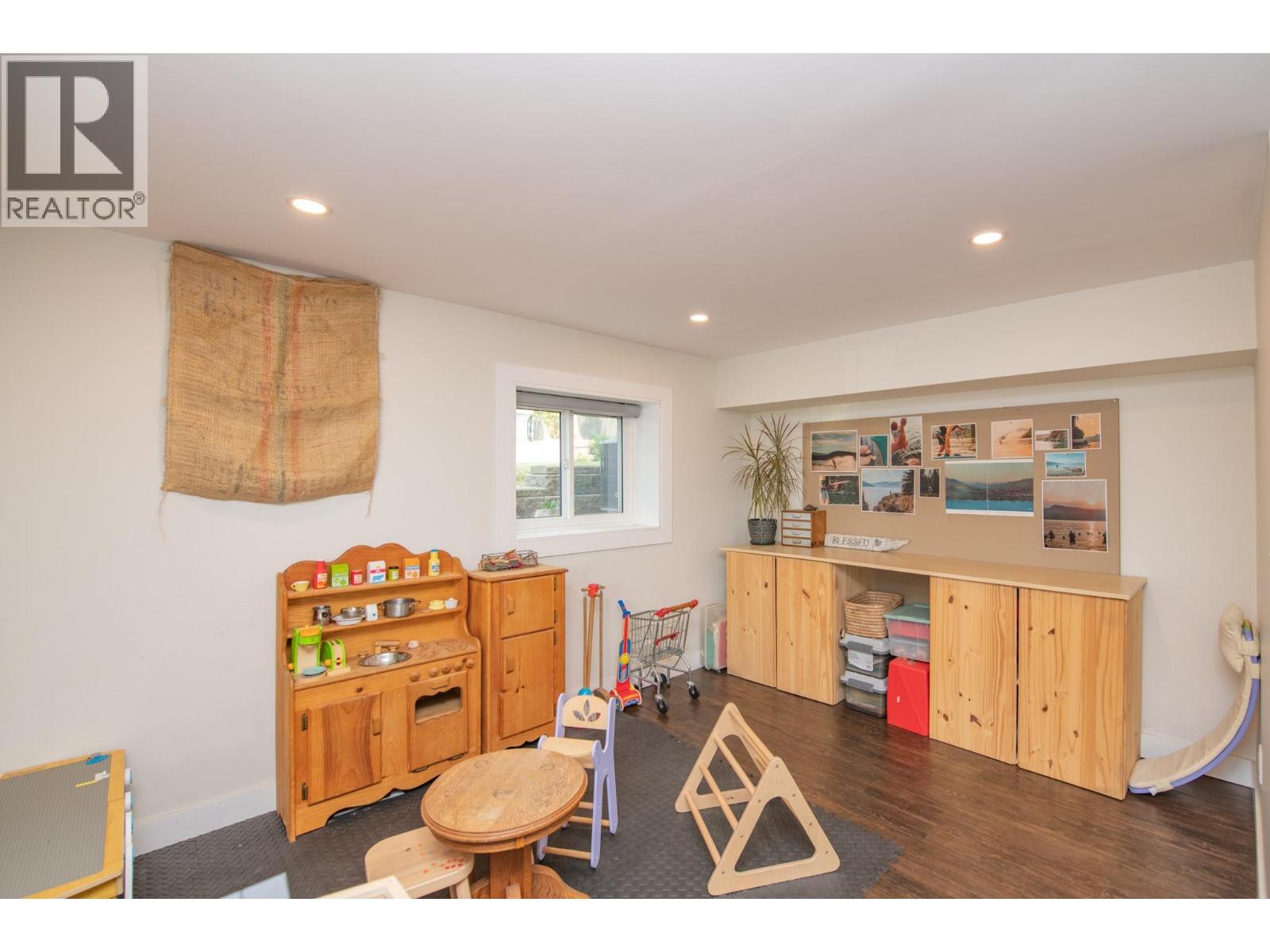 9211 6 Highway - 38