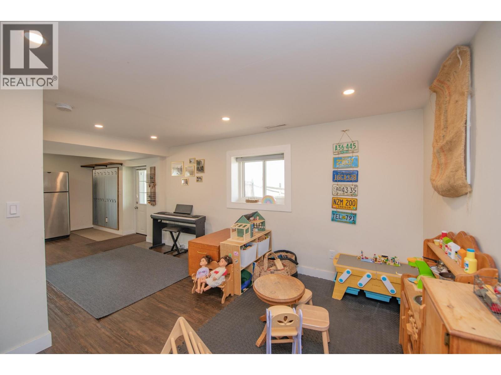 9211 6 Highway - 39