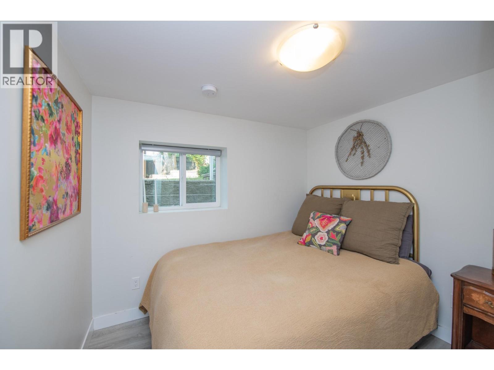 9211 6 Highway - Image 43